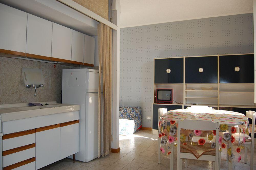 Villa Violetta كاسْتيلونْشيلّو الغرفة الصورة